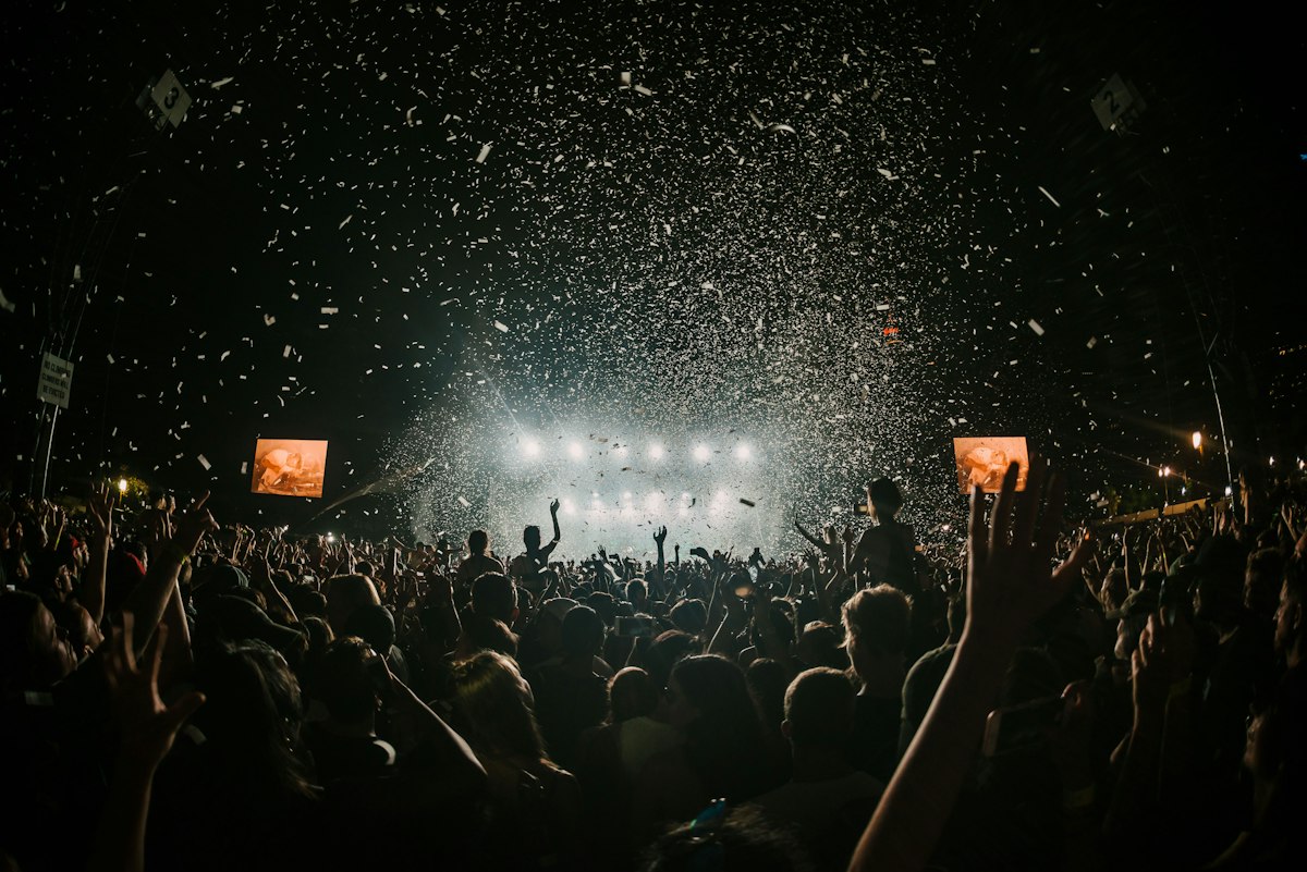 Real Eventom crowd